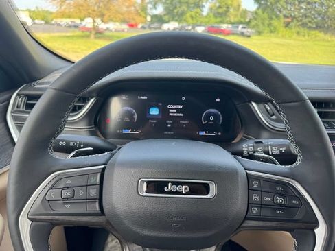Certified 2023 Jeep Grand Cherokee L Limited w/ Luxury Tech Group II AWD/4WD image 25