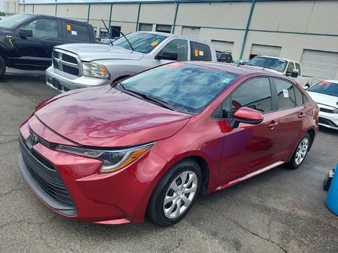 Used 2024 Toyota Corolla LE FWD image 2