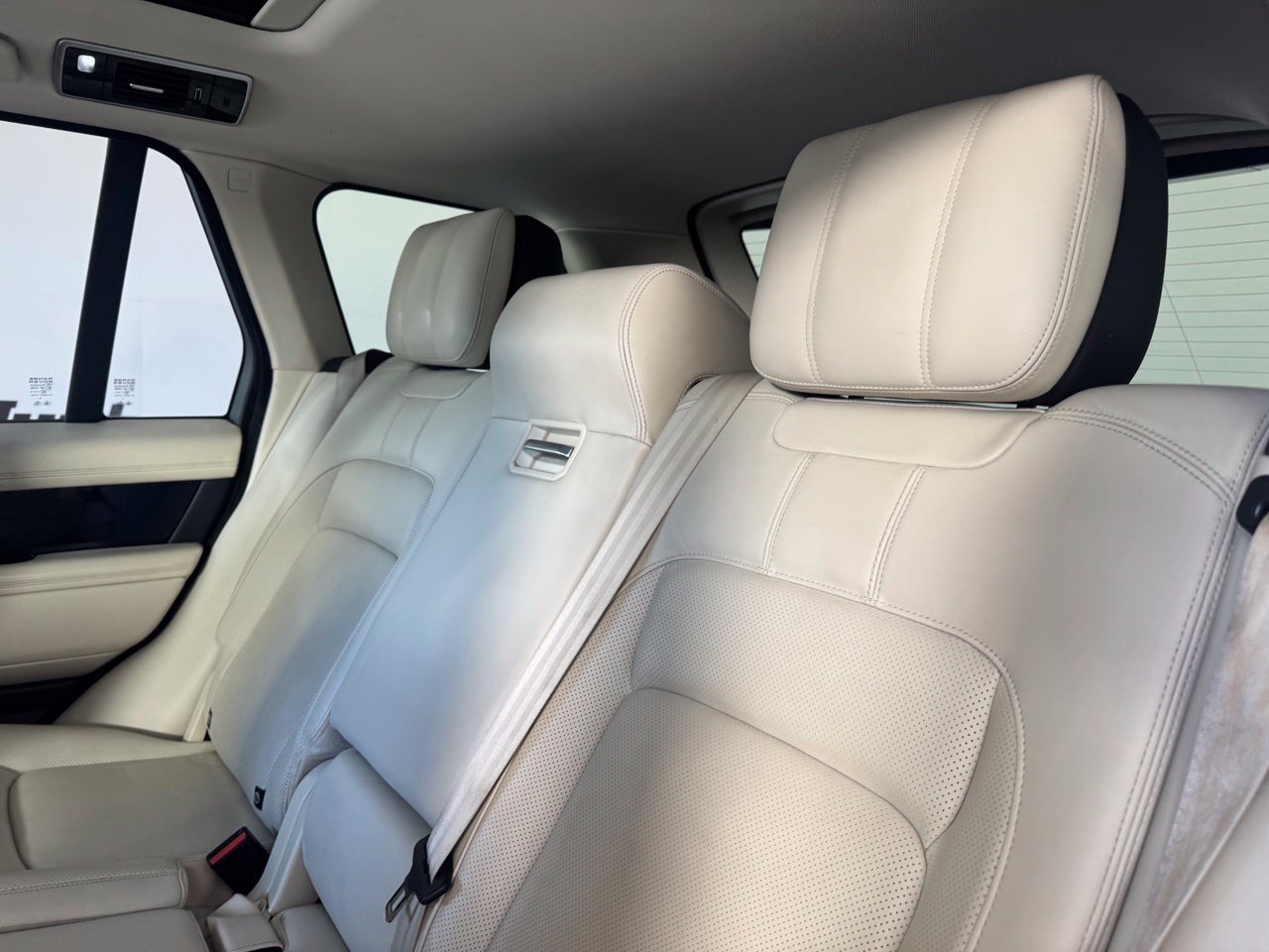 Used 2020 Land Rover Range Rover HSE AWD/4WD image 11
