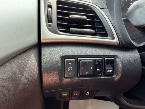 Used 2017 Nissan Sentra S FWD image 21