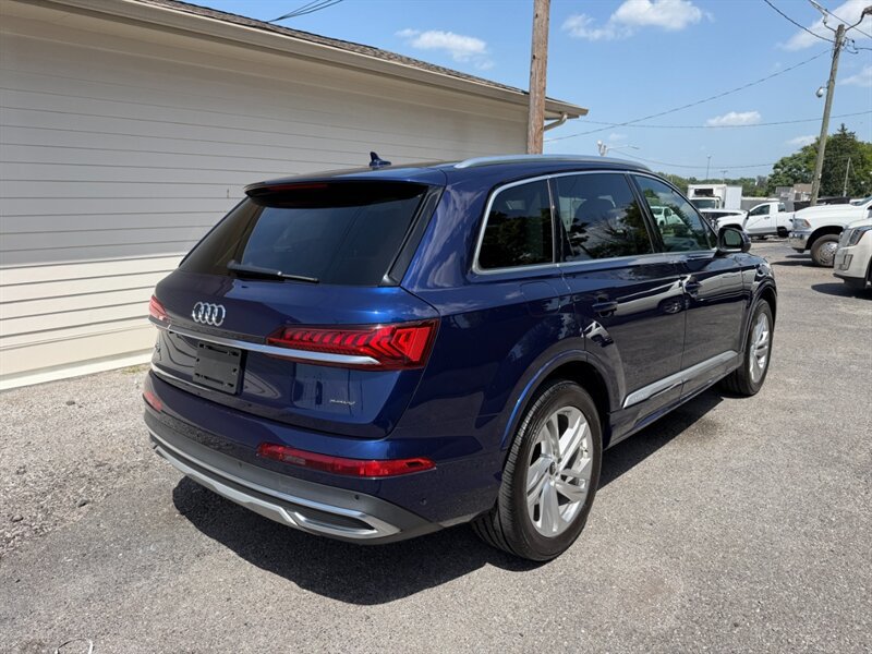 Used 2022 Audi Q7 3.0T Premium Plus AWD/4WD image 10