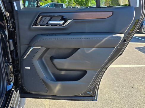 New 2026 GMC Yukon Denali w/ Advanced Technology Package AWD/4WD image 35