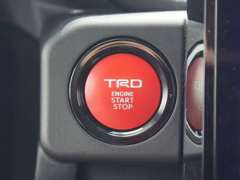 Used 2026 Toyota Tacoma TRD Sport w/ TRD Sport Premium Package AWD/4WD image 9