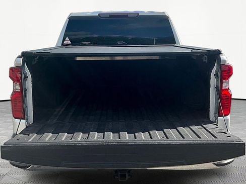 Used 2021 Chevrolet Silverado 1500 LT AWD/4WD image 7