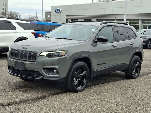 Used 2023 Jeep Cherokee Altitude Lux w/ Lux Elite Package AWD/4WD image 5
