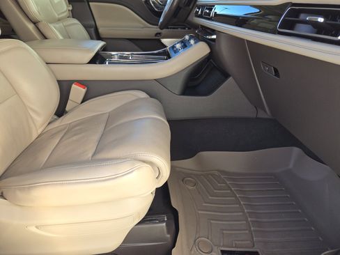 Used 2022 Lincoln Aviator Grand Touring w/ Equipment Group 301A image 16