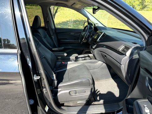 Used 2016 Honda Pilot Touring image 29