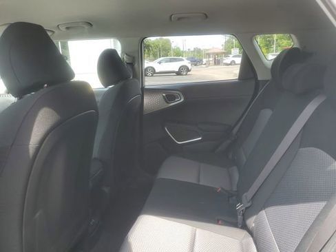 Used 2025 Kia Soul S FWD image 10