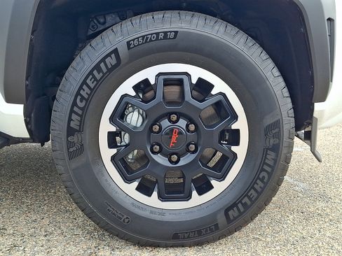 Certified 2026 Toyota 4Runner TRD Off-Road Premium AWD/4WD image 8