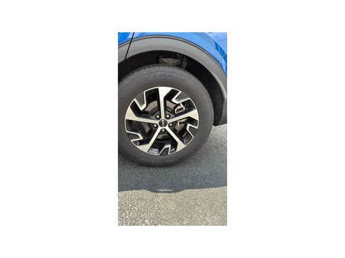 Used 2025 Kia Sportage EX FWD image 25