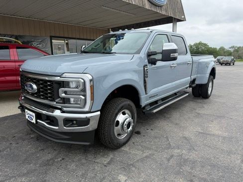New 2026 Ford F350 Lariat w/ Chrome Package AWD/4WD image 2
