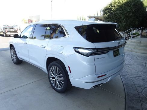 New 2026 Buick Enclave Avenir w/ Super Cruise Package FWD image 5