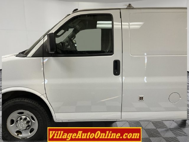 Used 2019 Chevrolet Express 2500 RWD image 8