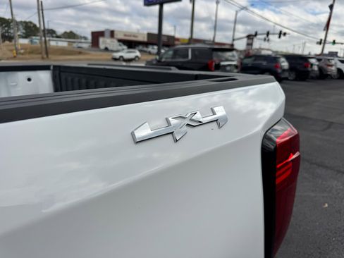 Used 2022 GMC Sierra 1500 Elevation image 10