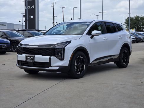 New 2026 Kia Sportage EX FWD image 2