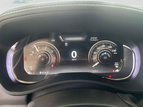 Used 2025 RAM 2500 Laramie AWD/4WD image 14