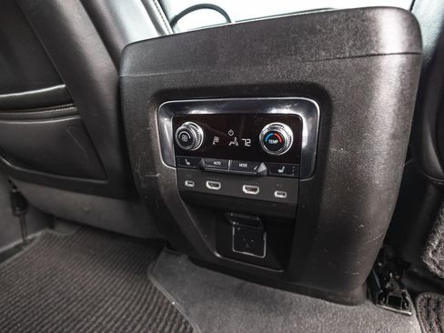 Used 2023 GMC Yukon Denali Ultimate image 40