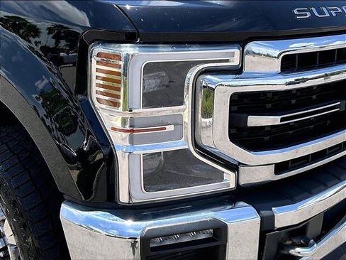 Used 2022 Ford F250 Lariat w/ Lariat Ultimate Package AWD/4WD image 28