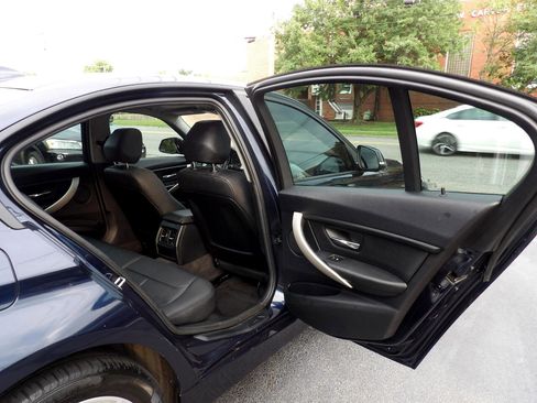 Used 2015 BMW 320i xDrive Sedan image 17