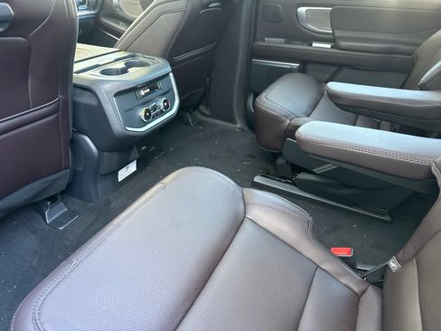 New 2026 Ford Expedition Platinum w/ Platinum Ultimate Package AWD/4WD image 12