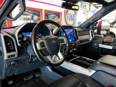 Used 2022 Ford F250 Lariat w/ Lariat Value Package AWD/4WD image 5