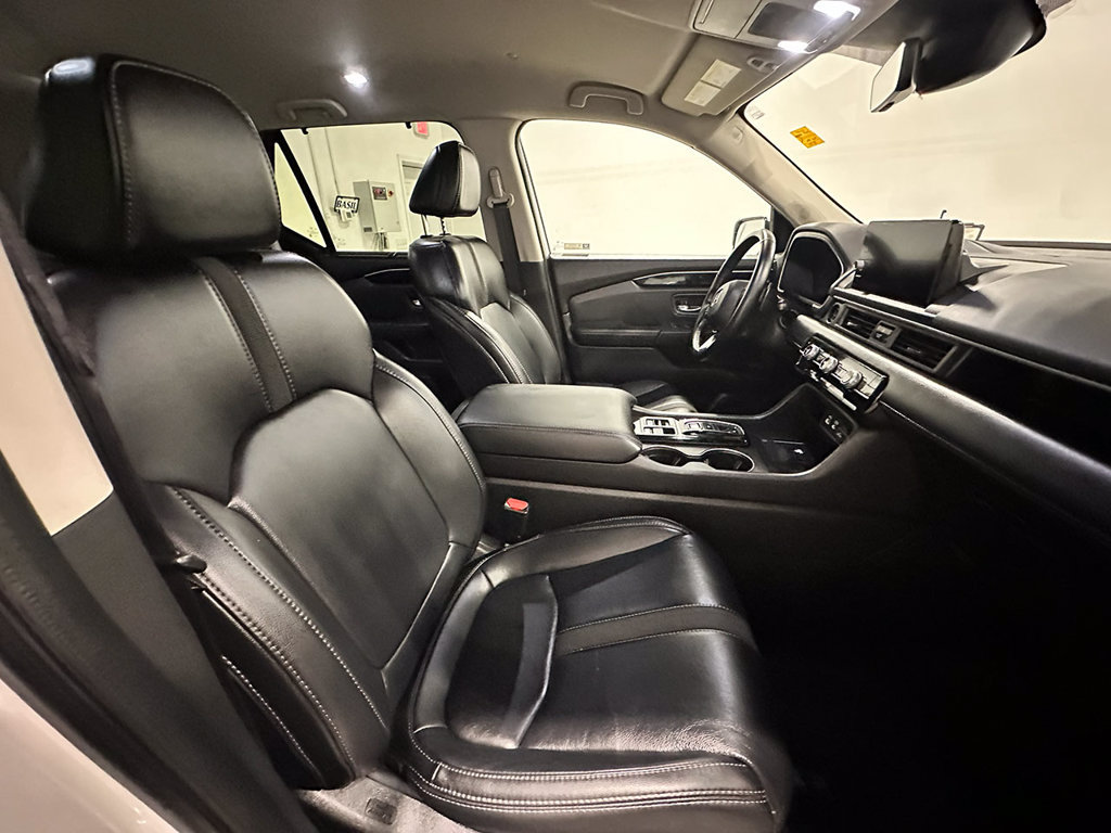 Used 2025 Honda Pilot EX-L image 28