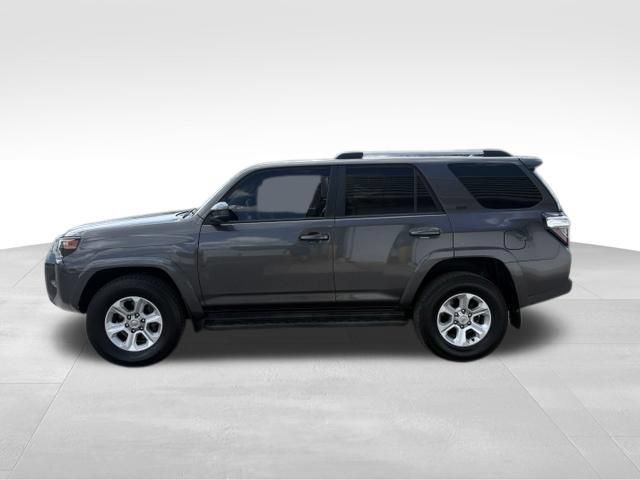 Used 2019 Toyota 4Runner SR5 AWD/4WD image 12