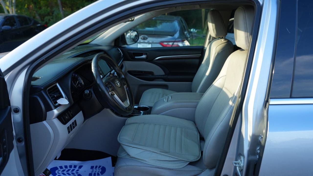 Used 2015 Toyota Highlander Limited AWD/4WD image 22
