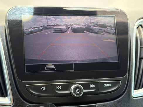 Used 2021 Chevrolet Malibu LT FWD image 25