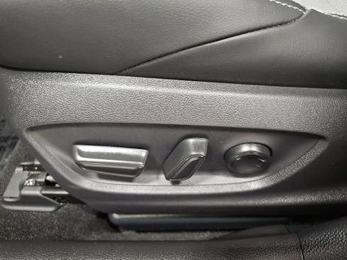 Used 2025 Toyota Corolla XSE FWD image 15
