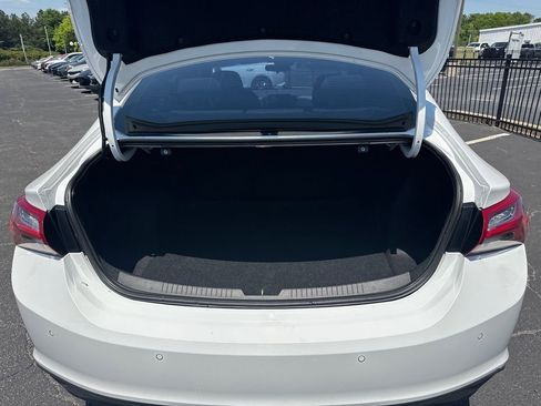 Used 2022 Chevrolet Malibu LT image 19