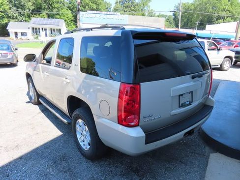 Used 2008 GMC Yukon SLT w/ SLT Preferred Equipment Group AWD/4WD image 6