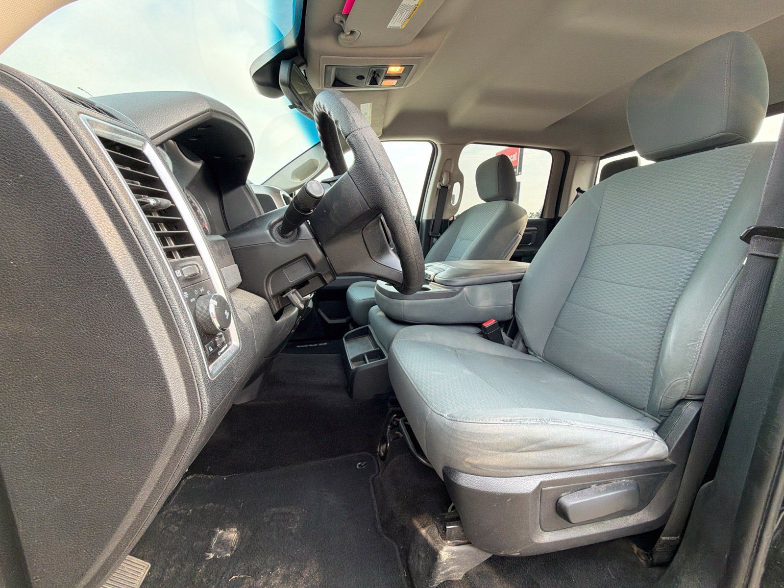 Used 2016 RAM 1500 Classic SLT w/ Protection Group AWD/4WD image 12