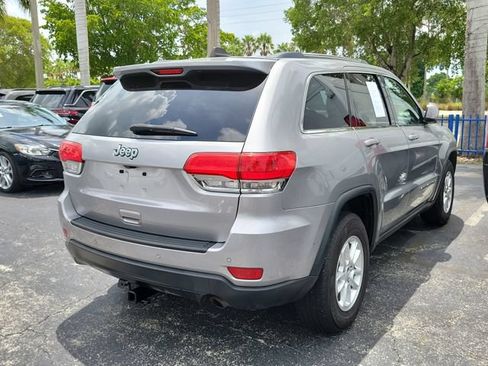 Used 2018 Jeep Grand Cherokee Laredo RWD image 4