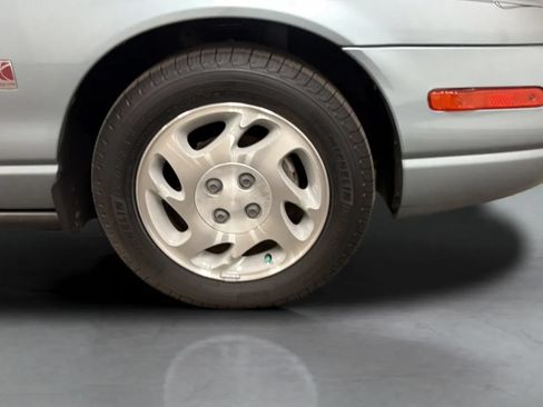 Used 2002 Saturn S-Series SL2 w/ SL2 Option Pkg 2 FWD image 24