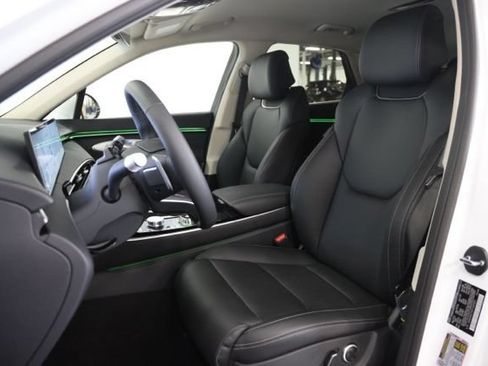 New 2026 Genesis GV70 2.5T AWD/4WD image 19