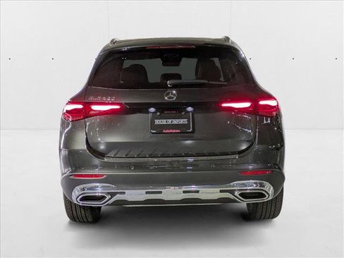 New 2025 Mercedes-Benz GLC 300 image 8