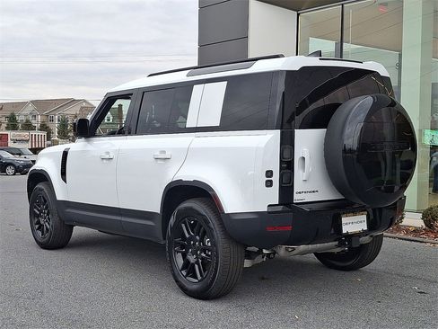New 2026 Land Rover Defender 110 S image 4