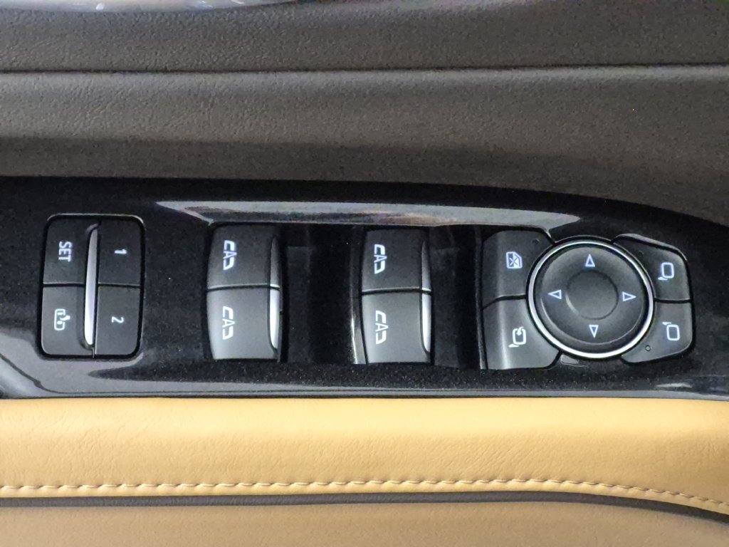 Used 2021 Cadillac Escalade ESV Sport w/ Driver Assist Tech Package AWD/4WD image 16