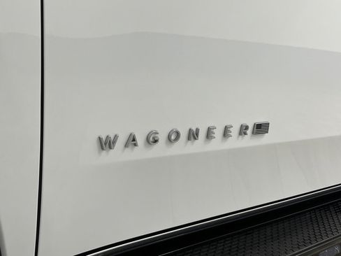 Used 2024 Jeep Wagoneer Series III w/ Convenience Group I AWD/4WD image 40
