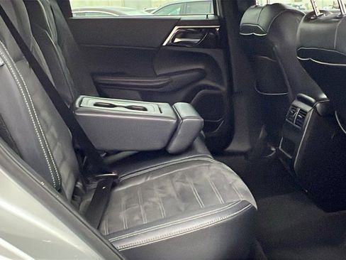 Used 2022 Mitsubishi Outlander SE image 14