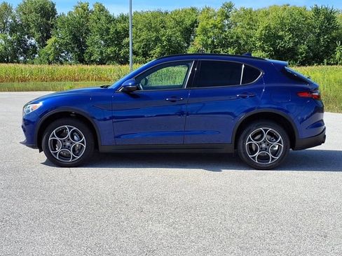 Used 2022 Alfa Romeo Stelvio Sprint image 23
