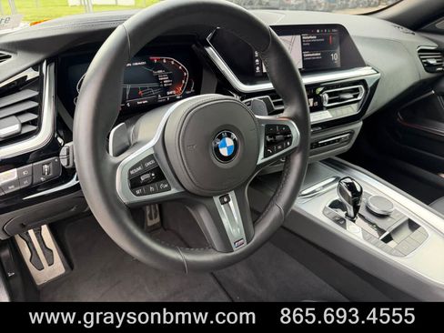 Used 2026 BMW Z4 M40i RWD image 17