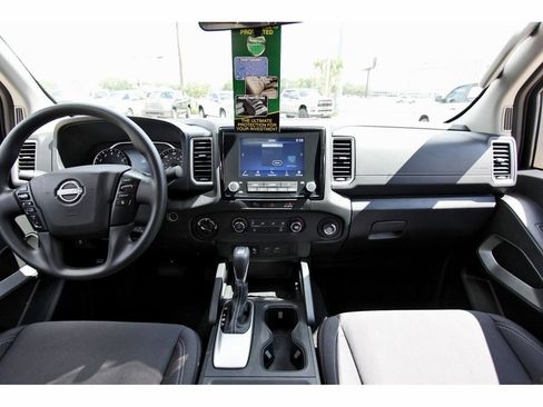Used 2024 Nissan Frontier SV w/ Technology Package AWD/4WD image 7
