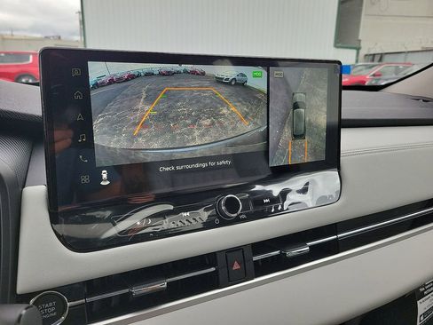 New 2025 Mitsubishi Outlander Platinum Edition image 12