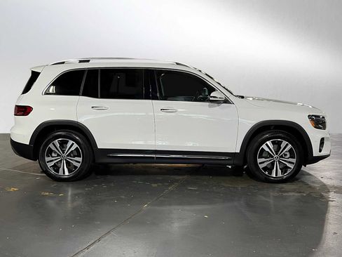 Certified 2025 Mercedes-Benz GLB 250 4MATIC image 2