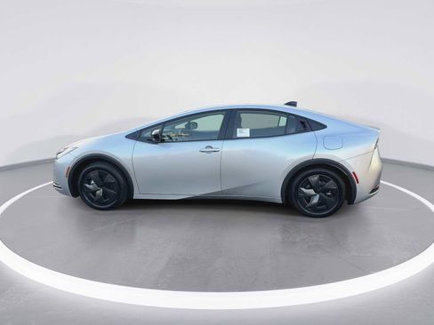 New 2026 Toyota Prius Plug-In Hybrid image 5