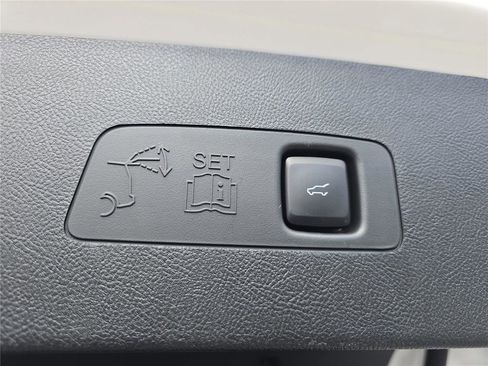 Used 2022 Lincoln Corsair FWD w/ Equipment Group 101A image 34