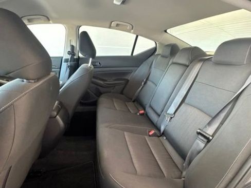 Certified 2025 Nissan Altima 2.5 S FWD image 13
