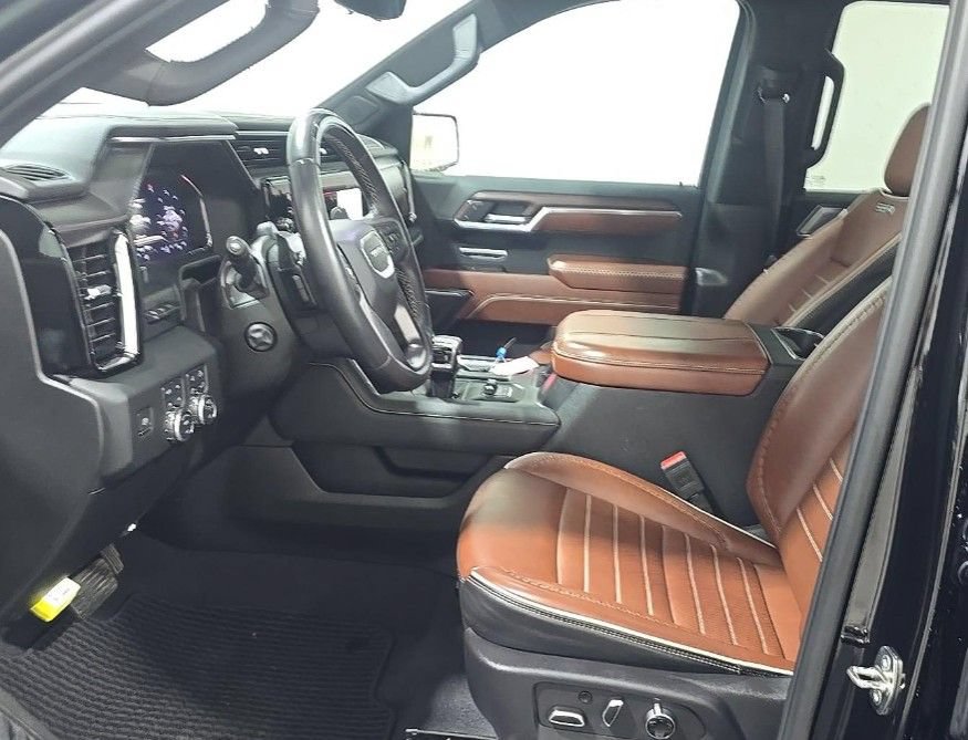 Used 2024 GMC Sierra 1500 Denali Ultimate AWD/4WD image 5